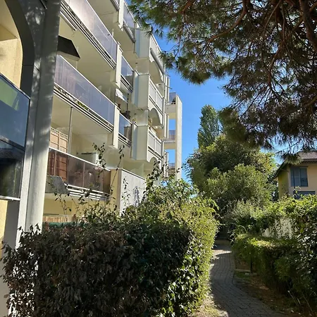Port 100 M De La Apartment